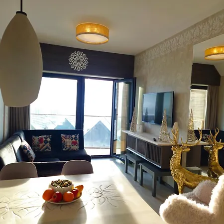 Chwil Widok Na Zalew I Gory Соснувка