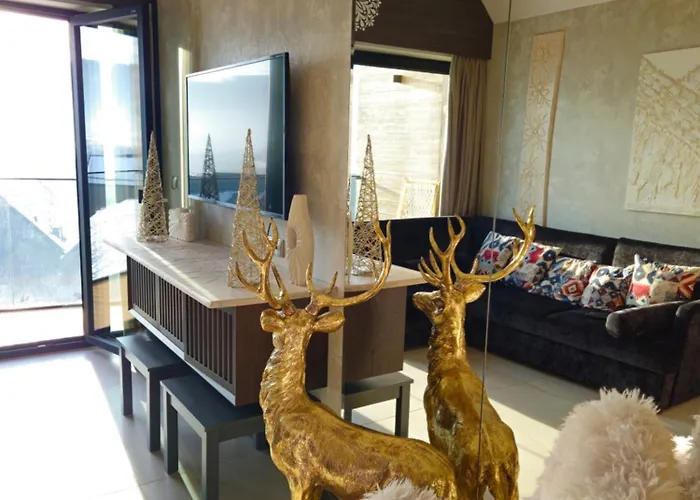 Chwil Widok Na Zalew I Gory Соснувка